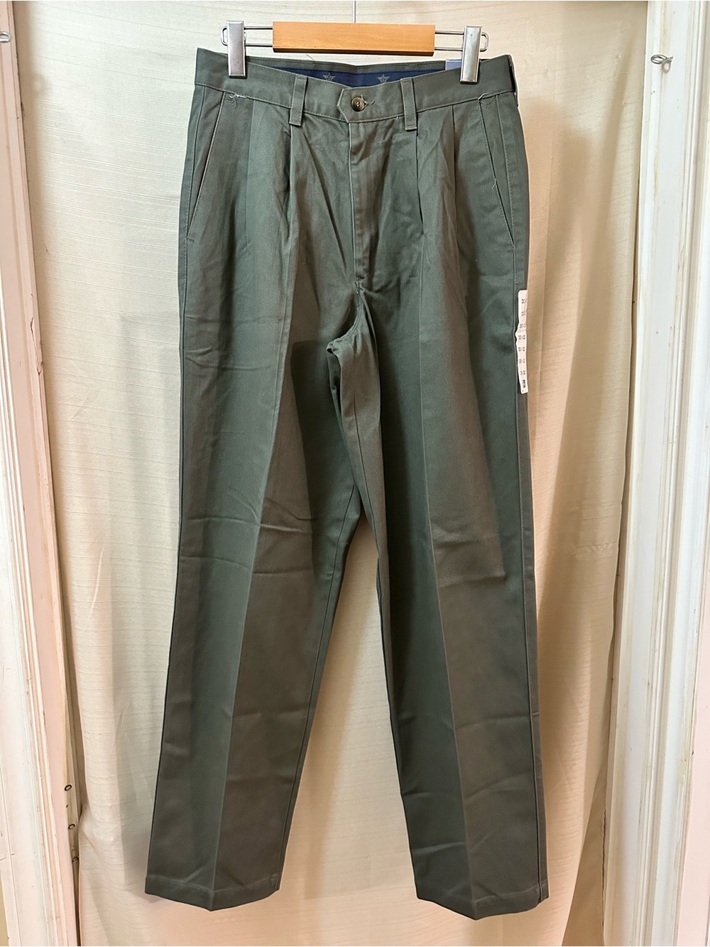 Vintage Dockers Classic Fit Pleated Khaki Pants Olive Green 30x32 Preppy 90s